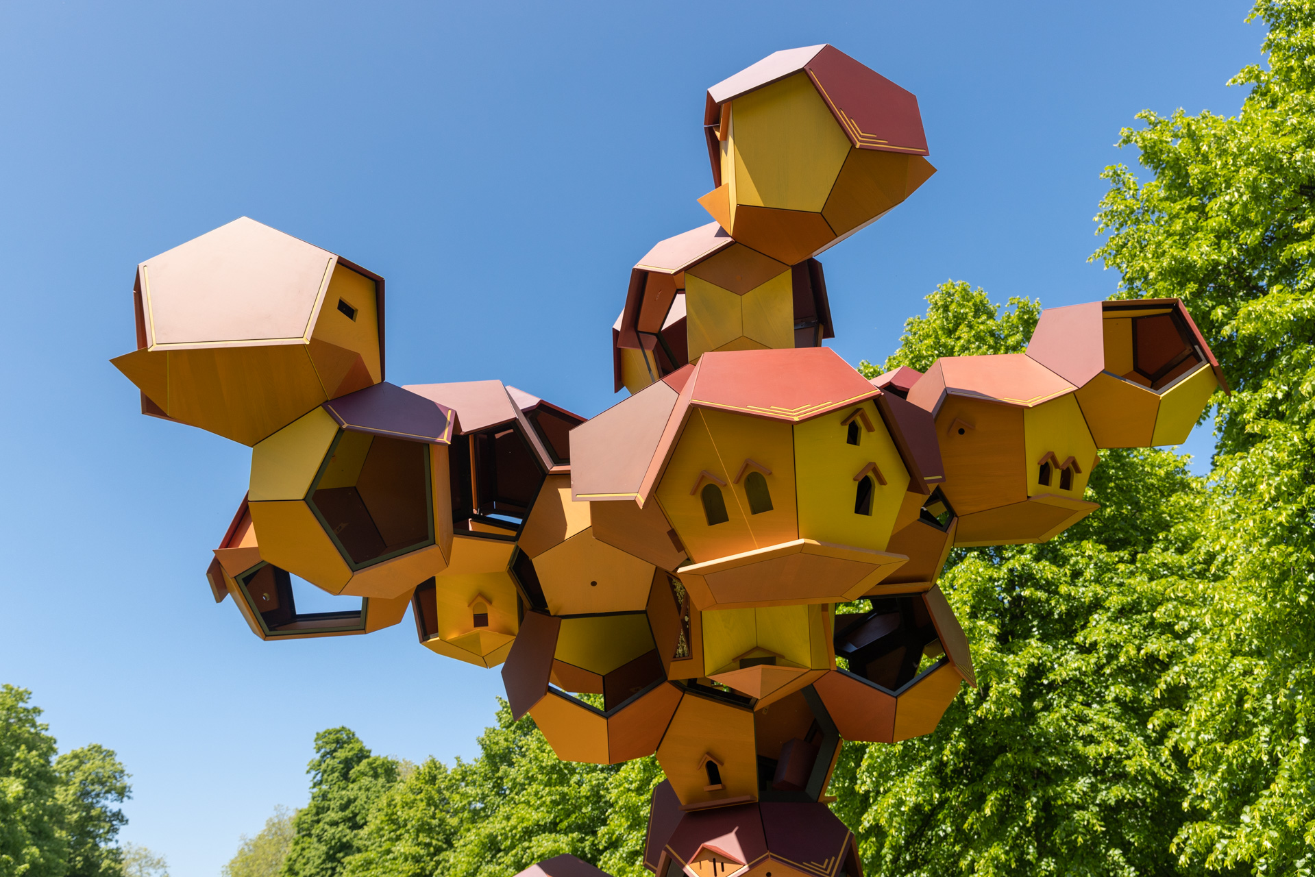 Cloud Cities: Species of spaces and other pieces