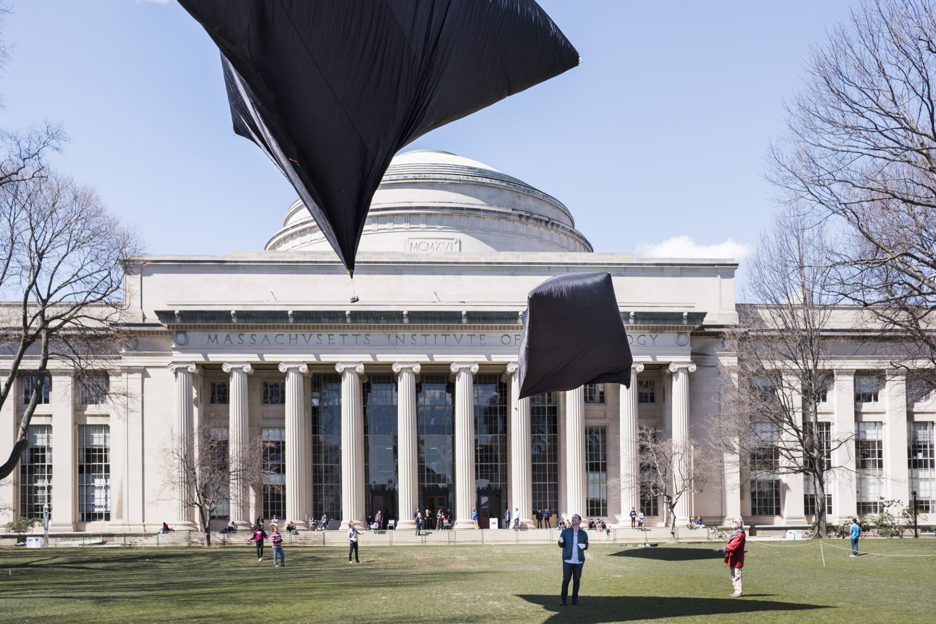 Moving Beyond Materiality – MIT Visiting Artist Tomás Saraceno