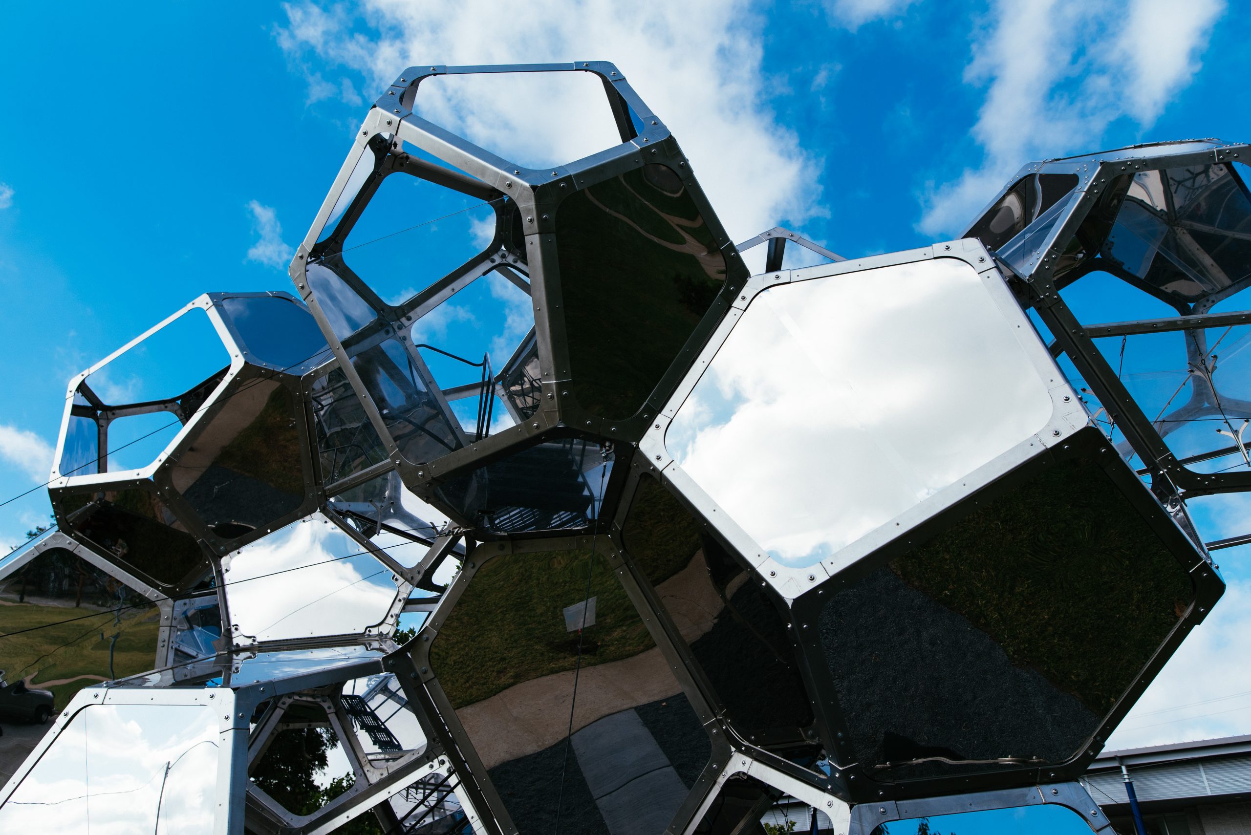 田島治樹「CLOUD CITY」 田島治樹「CLOUD CITY」 Cloud City · STUDIO TOMÁS SARACENO